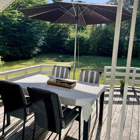 Lovely Summerhouse Near The Vakantiehuis